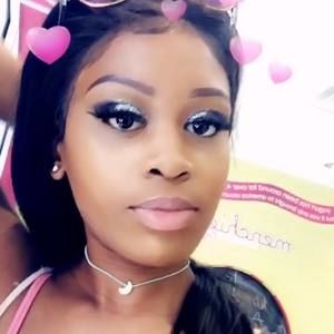 Meet your Posher, Deondra